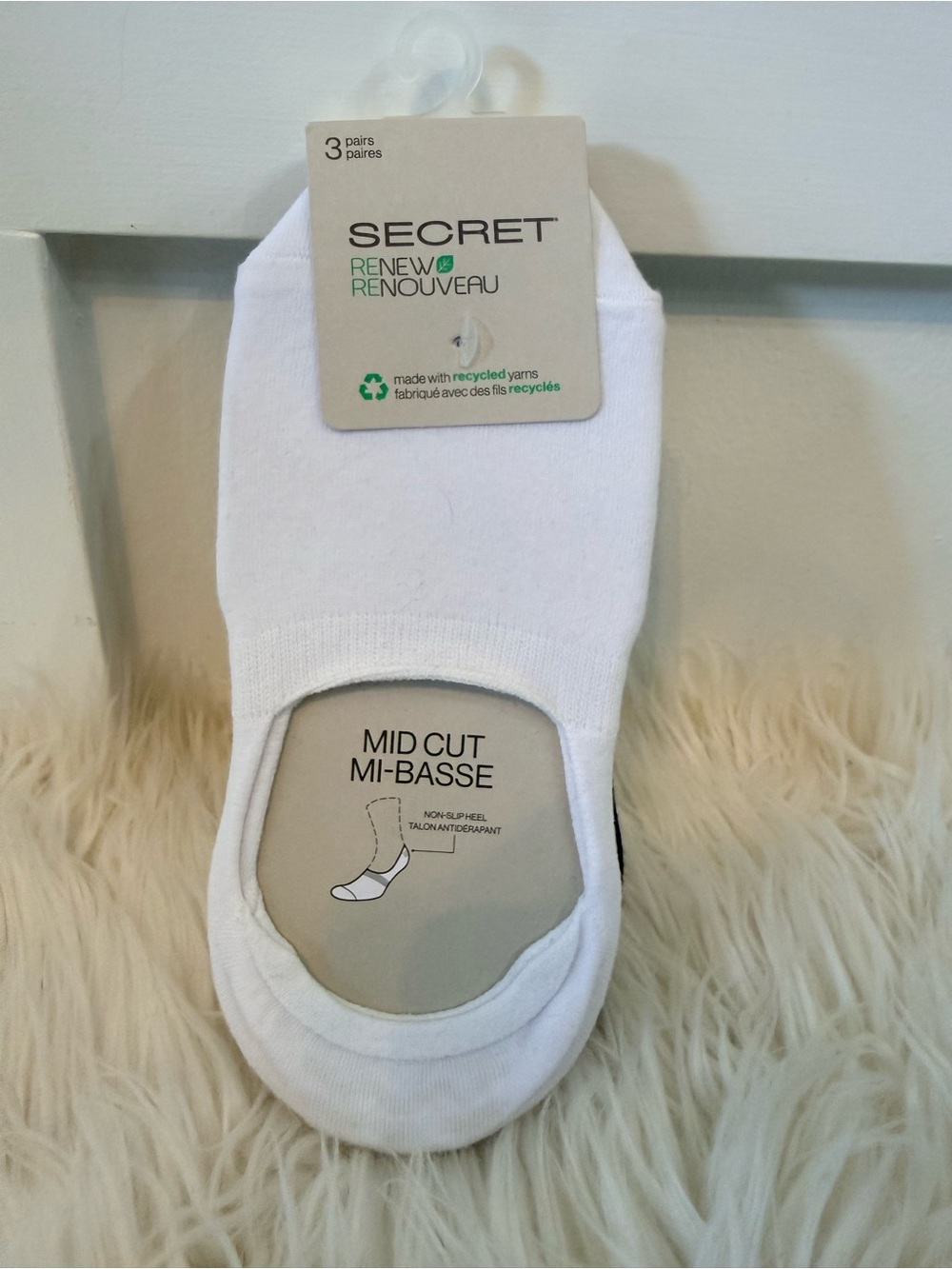 💫10/$25 • Secret Renew Mid Cut Socks